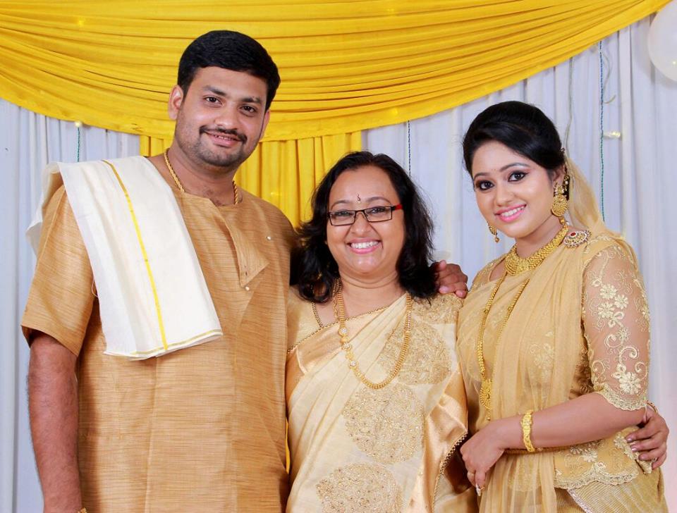 Serial actress marriage photos malayalam movie